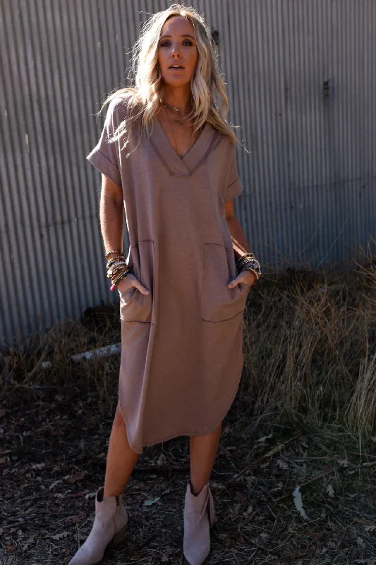 The Nest On The Go Round Hem Pocketed Midi Dress - Coco Comfortable Knitwear Midi Dress