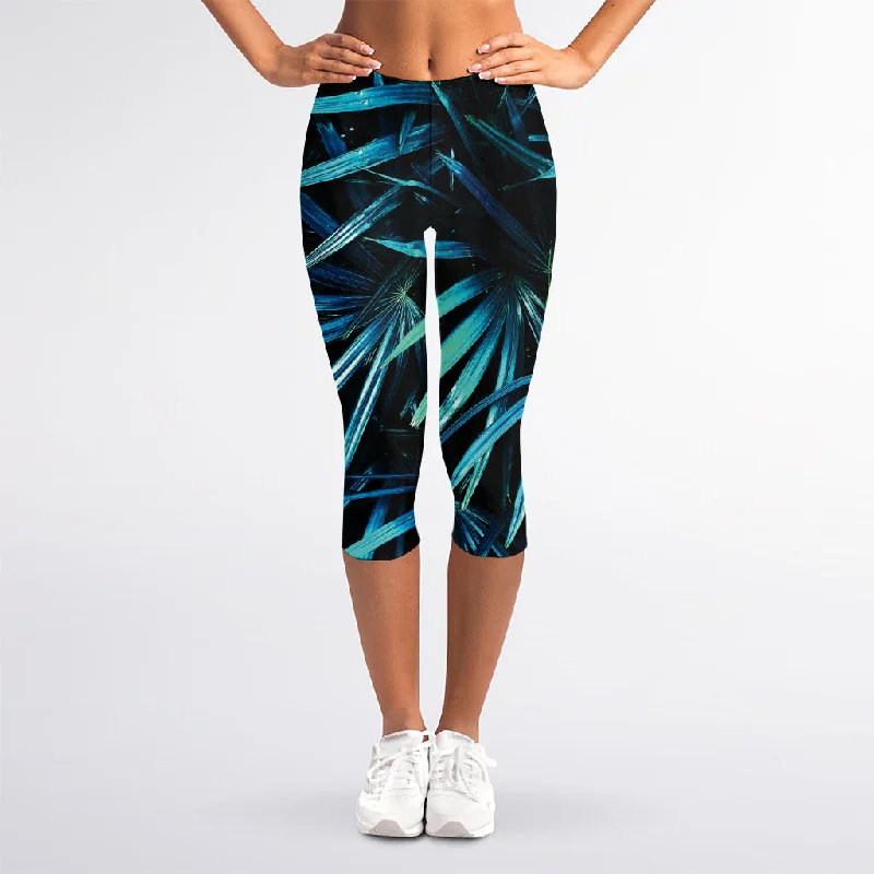 Turquoise Tropical Leaves Print Women's Capri Leggings Cozy Sweat-Wicking Leggings