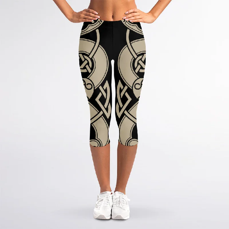 Viking Wolves Symbol Print Women's Capri Leggings Trendy Ombre Effect Leggings